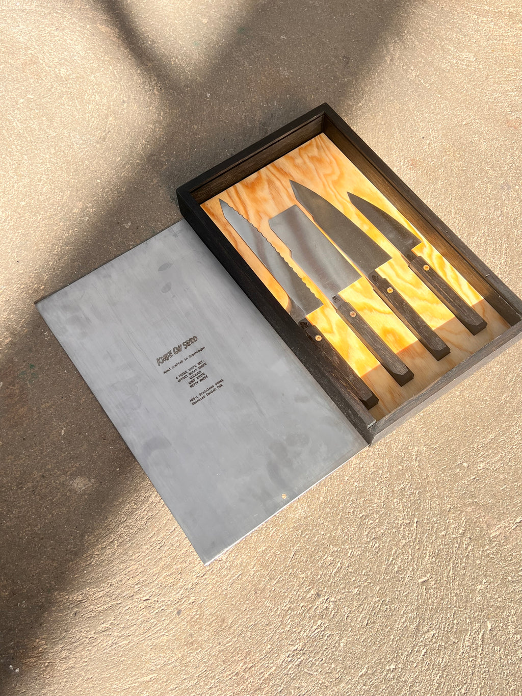 Knife box
