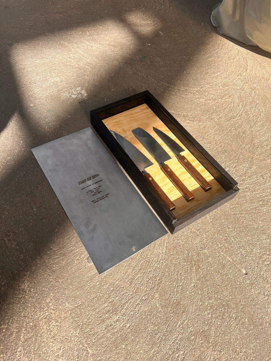 Knife box